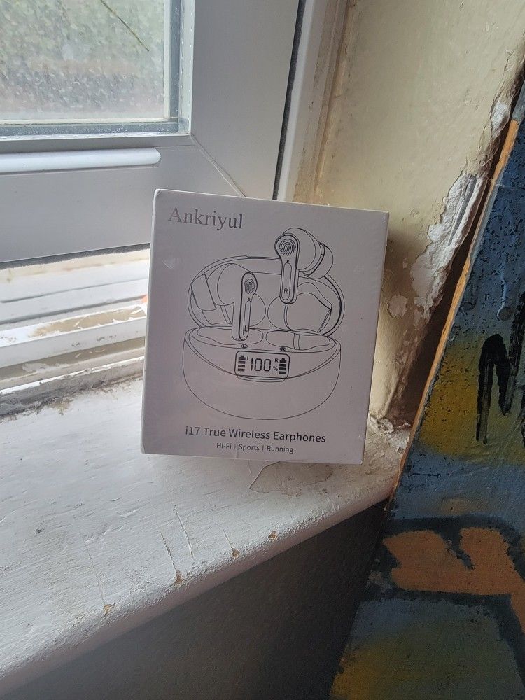 Earbuds :: TuneIN by TOZO