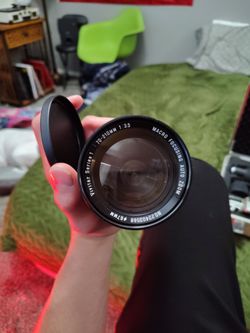 Vivitar Series 1 70-210 mm Macro Focusing Auto zoom lens