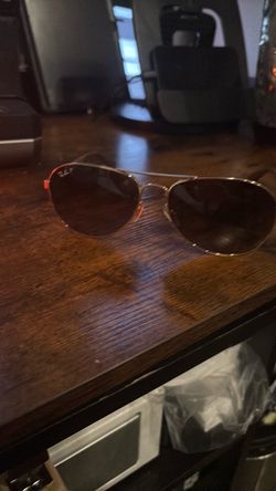 Ray-Ban Aviator Sunglasses Gold Frame