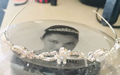 Elegant Bridal crystal Tiara