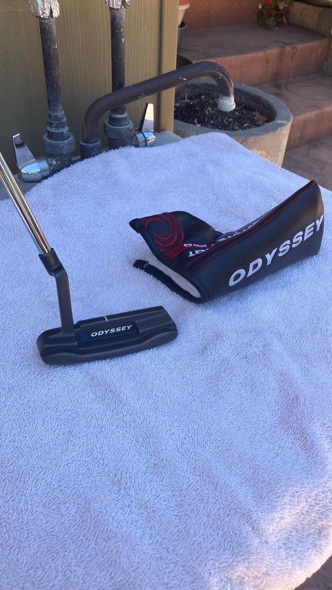 35” Oddyssey Works 1 -350g Putter, Very Good Condition