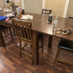 Table And Chairs Only 100!!!