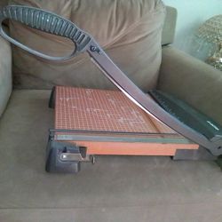 X-ACTO . GUILLOTINE PAPER CUTTER