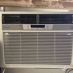 Frigidaire 18000 BTU Window AC Unit 220 Volt 