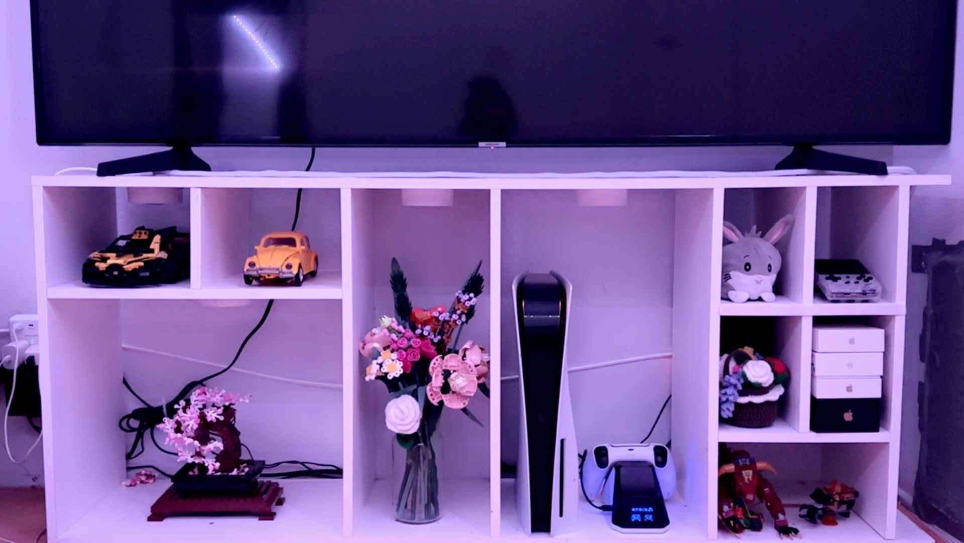 Bookcase With Open Shelf Design