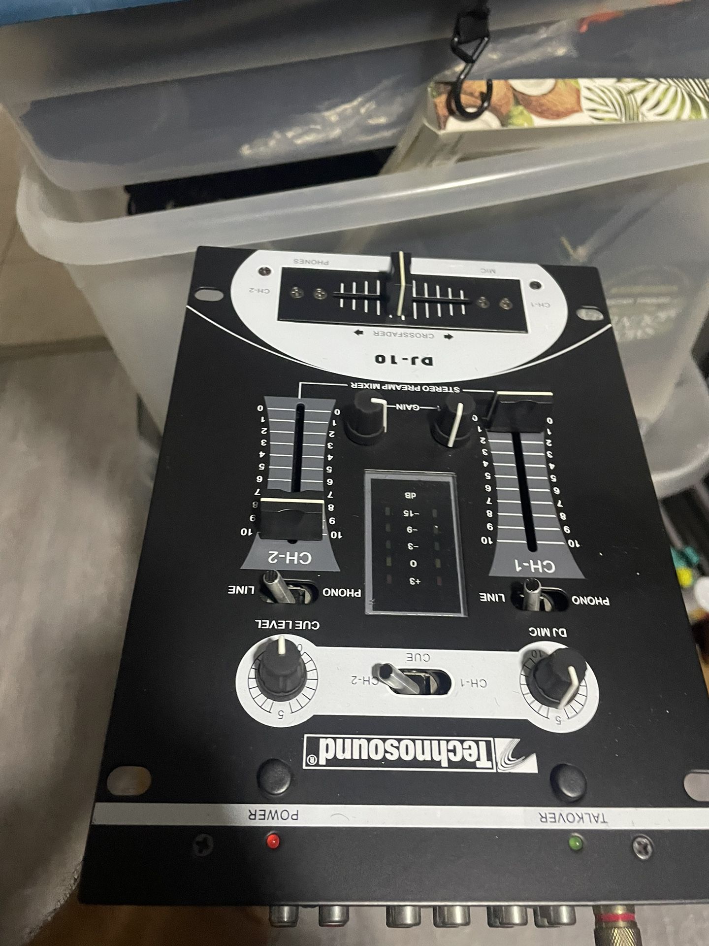 DJ mixer by Techno dj 2 ch With cross fader