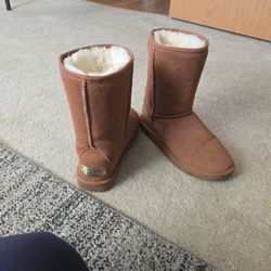 Ladies Ugg Style Boots