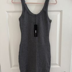 BUNDLE OF FASHION NOVA DRESSES SMALL