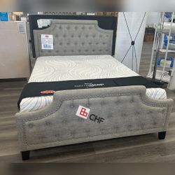 Queen/California king/king or Full Bed Frame (Mattress sell seperately )