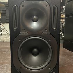 Behringer B2031A 8.75” Powered Studio Monitor 