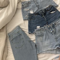 Levi’s Shorts/Jean 