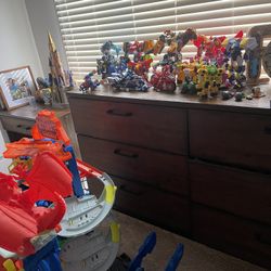 Queen Size Bedroom Set 5 Peice 