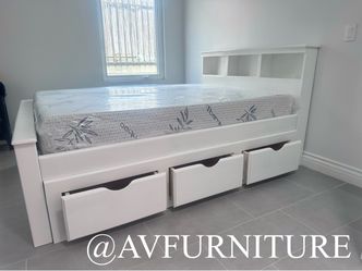 White Full Bed w 3 Drawers and Foam Mattress