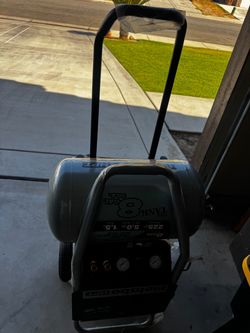 Metabo HPT 8 Gallon Portable Air Compressor