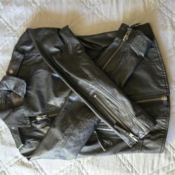 Woman's BLACK Leather JACKET 