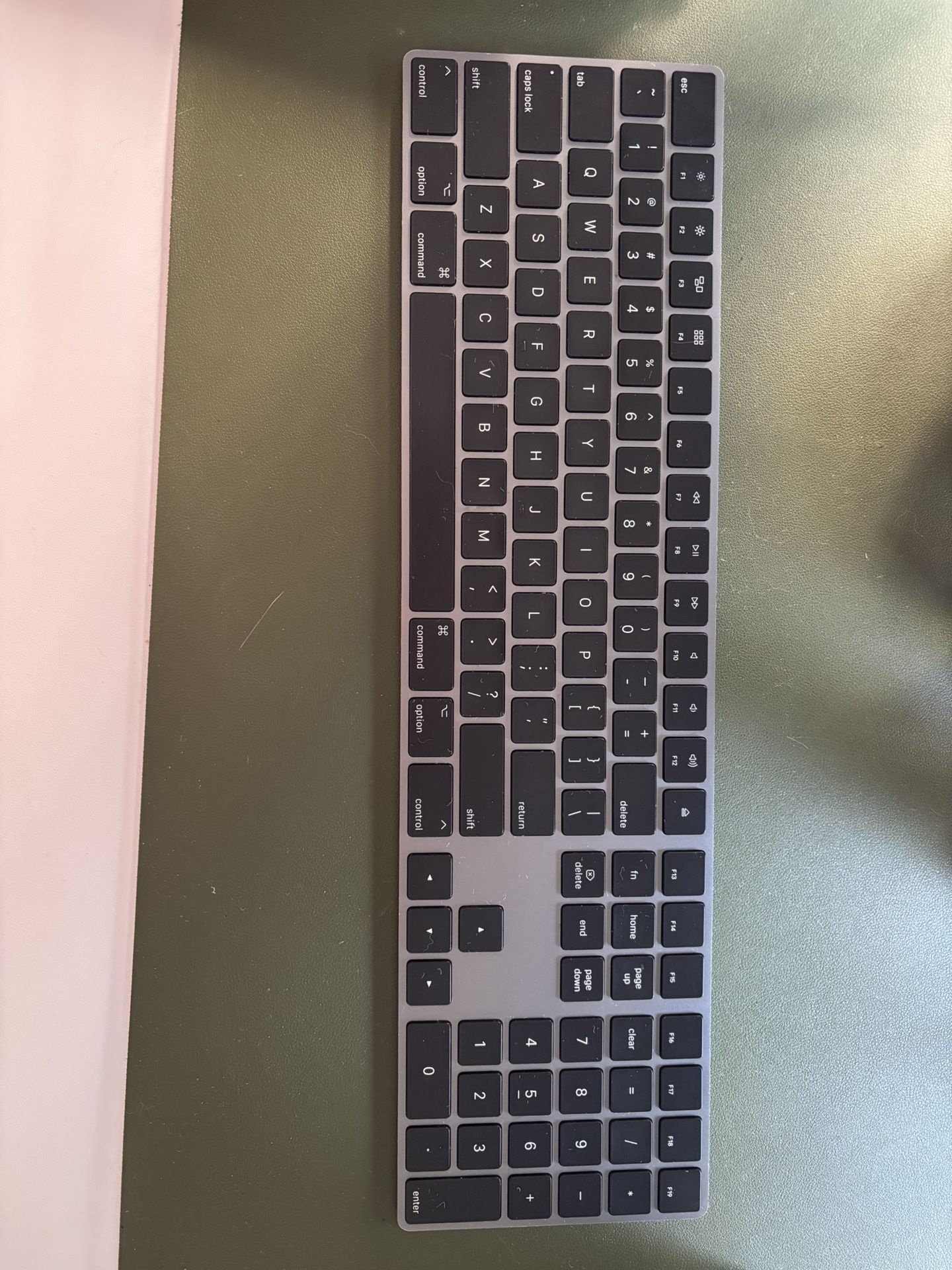 Magic Keyboard with Numeric Keypad 