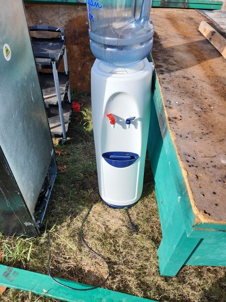 Water Dispenser