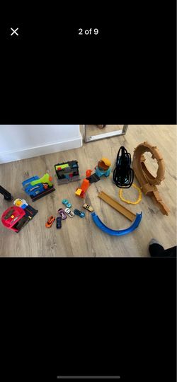 Hot wheels toy sets with cars