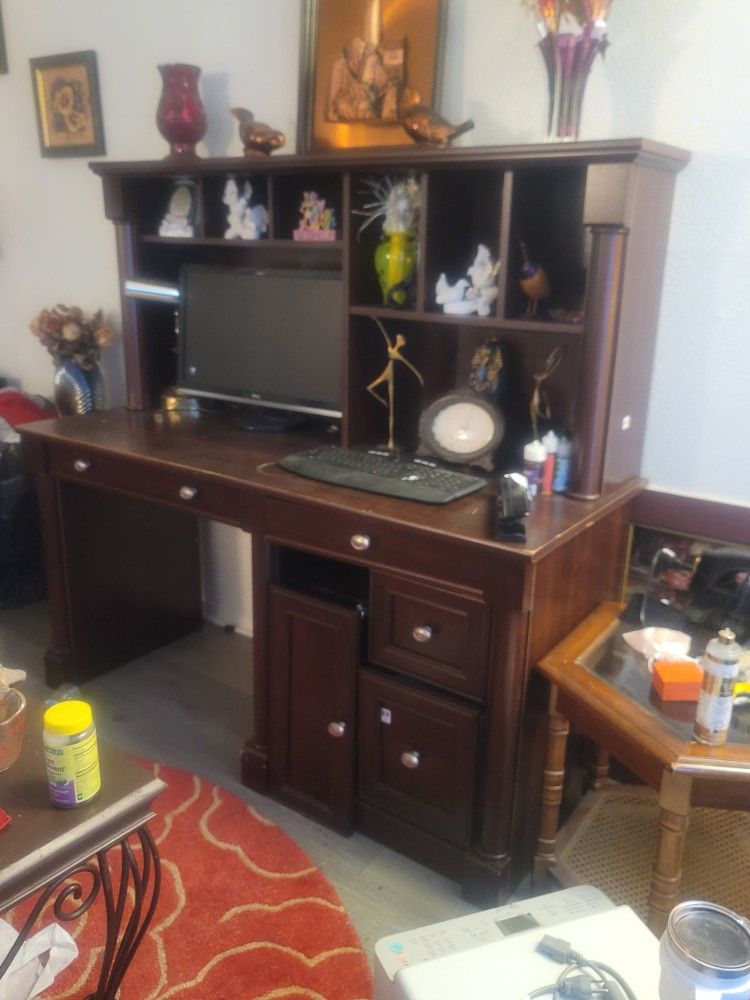 Desk Table With Hutch
