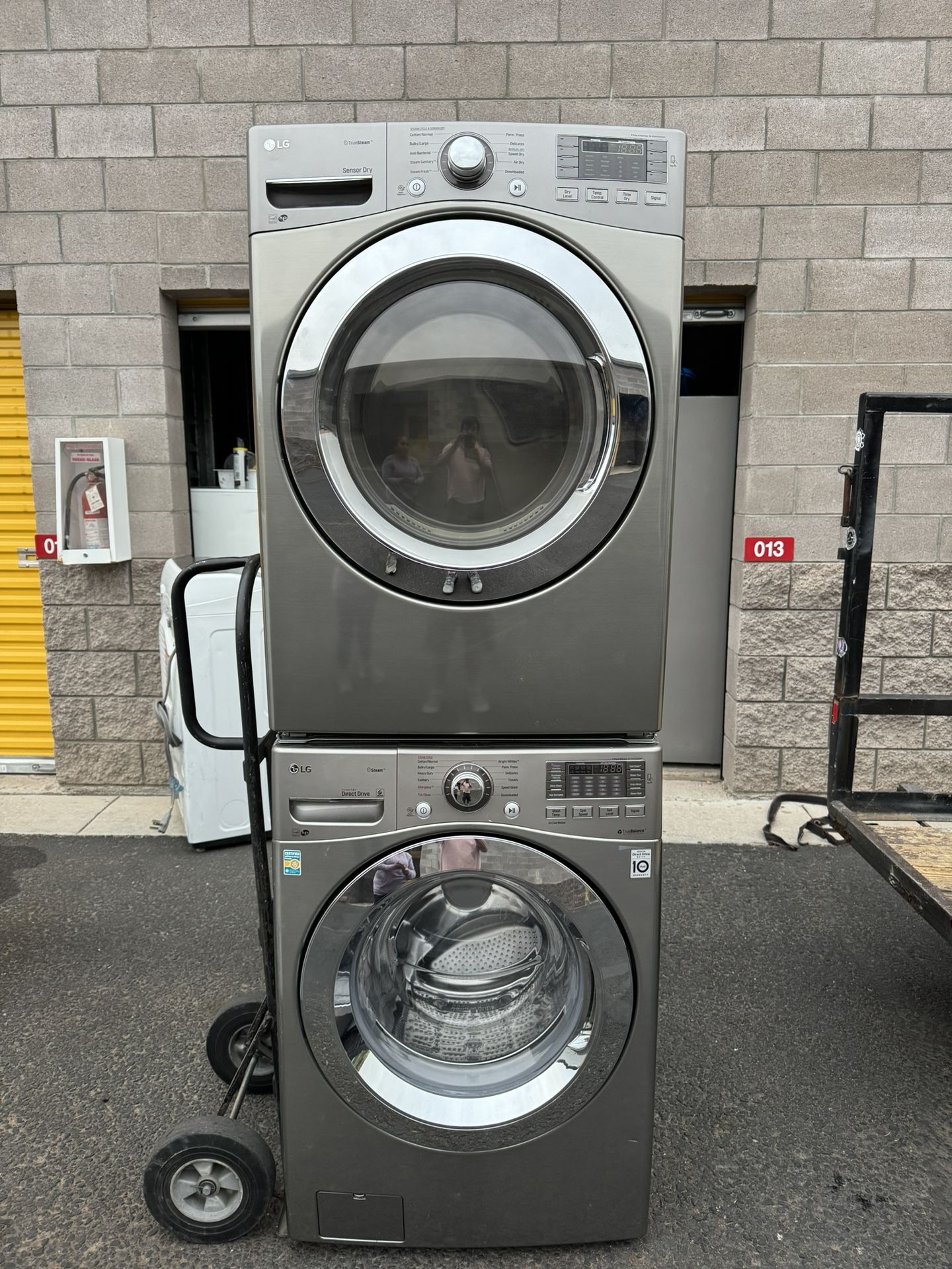 LG Washer And Dryer Gas everything is work