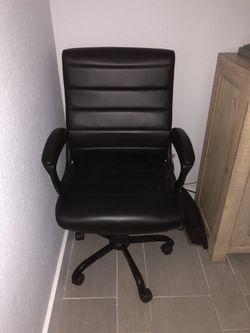 Desk chair