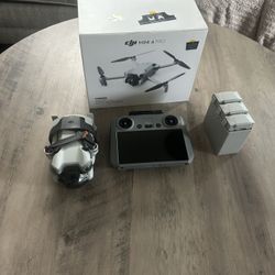 DJI Mini 4 Pro Combo (RC 2 + 3 Batteries)