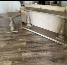 Counsel and side table set