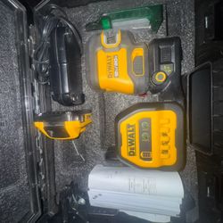 Dewalt Point/Cross-Line Laser