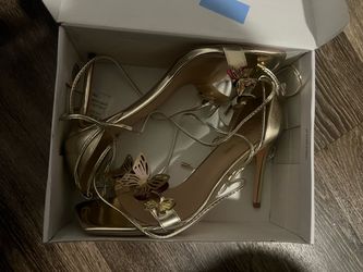 Women’s dressy strappy butterfly heels