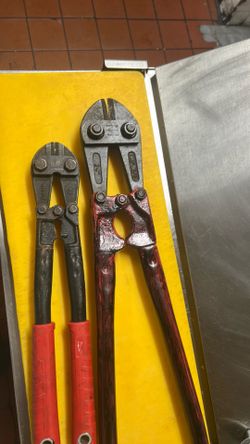 Bolts cutters