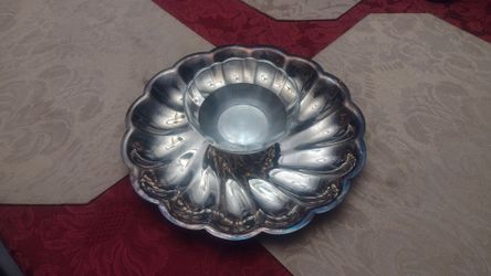 Vintage Silverplate Chip & Dip Server with Glass Insert Bowl – Swirl Scalloped Platter