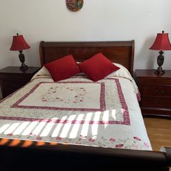 Solid Wood Sleigh Bed Set w/ Nightstands – Classic Cherry Finish, Excellent Condition