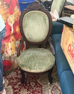 Victorian chairs in great condition.  Mans chair with arms and woman’s chair.