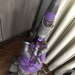 Dyson vacuum 