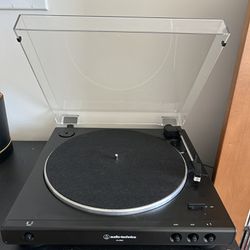 Audio Technica AT-LP60X (like new)