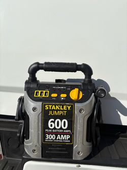 Stanley Jumpit 600 Peak Amp Jump Starter