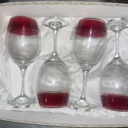 These Beautiful Christmas Wine Goblets Comes With A Cookie Jar Christmas House