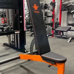 Half Rack With Adjustable Bench 