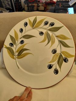 Serving plate 14 inches