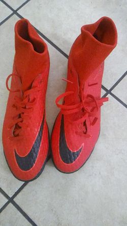 NIKE