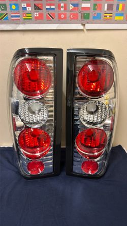 Nissan Frontier Tail lights