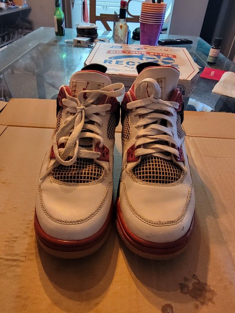 AIR JORDAN RETRO 4 MARS WHT/RED/BLK SIZE 6Y