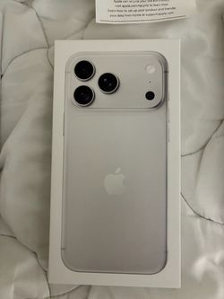 Apple iPhone 18 pro max silver unlocked also Apple Watch for sale