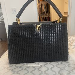 Louis Vuitton Capucine MM 