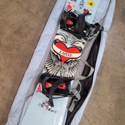 WOMEN'S LAMAR 154 SNOWBOARD WITH BINDINGS AND PADDED BAG