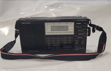 Realistic DX-440 PLL Shortwave Communications Receiver Radio - Tested & Works Great