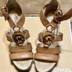 Michael Kors Gabi Wedge Tan/Leather Size 5.5