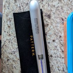 John Frieda Hair Straightener 