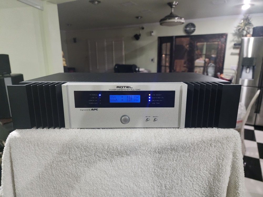Rotel Power Conditioner RLC 1040 . Excellent Condition Perfectly Working Will Test Before You Buy