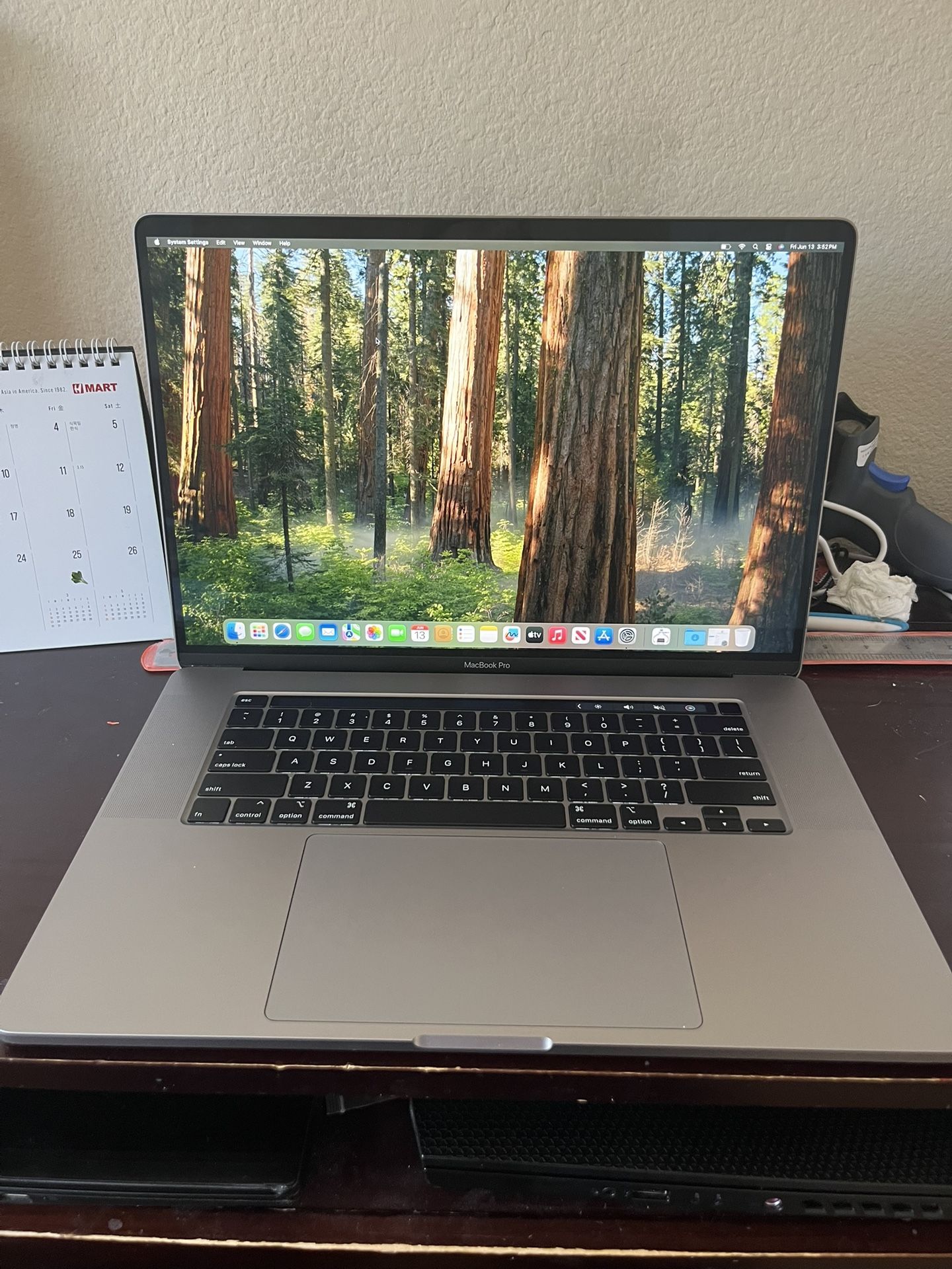 MacBook Pro 16 in, 2019, i7-9th gen, RX5300 4gb video, 16gb ram, 512gb ssd, used but good working. Comes with charger